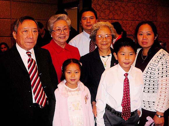 John Chan, Kim Lee, Kerry Wong, Stanley Wong, Moi Xin Chin Wong, Kevin Wong, and Jane Wong